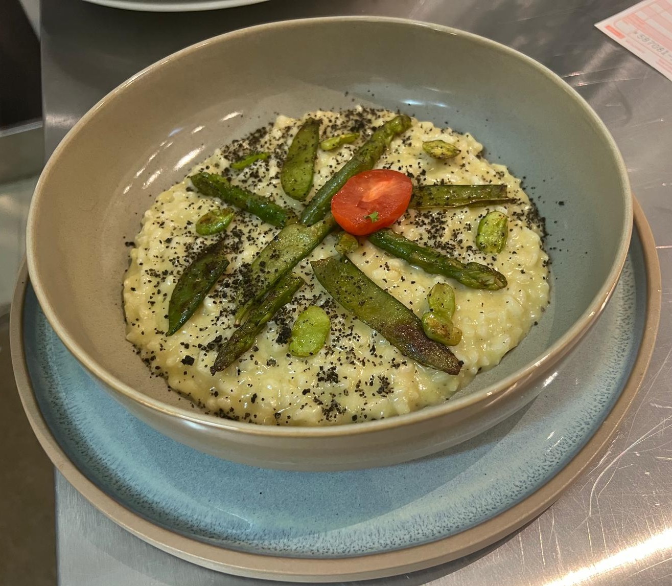Risotto with green asparagus, truffle and cherry tomato — Italian private chef Amsterdam